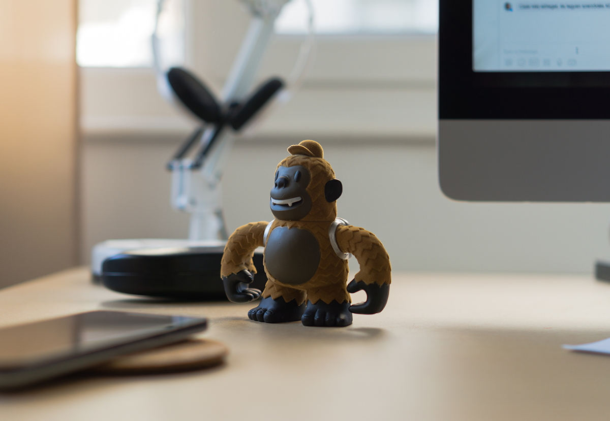 https://f.hubspotusercontent40.net/hubfs/7956896/A%20stuffed%20gorilla%20toy%20placed%20on%20a%20desk%20beside%20an%20iMAC.png